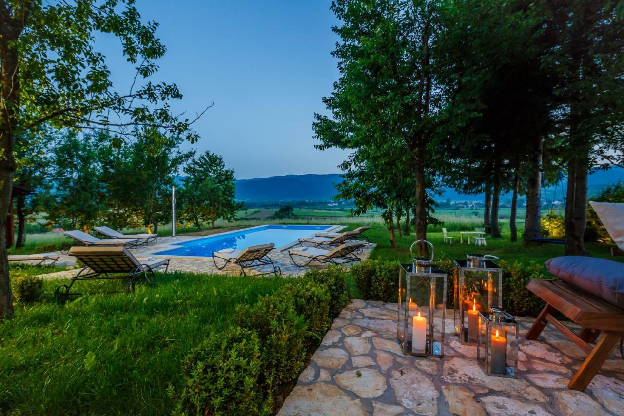 Beautiful Cottage With Heated Pool For 22 Ppl Plaški Buitenkant foto